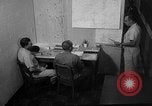 Standbild briefing Pilot United States USA, 1962, aus Sekunde 51 historischem Filmmaterial Videoclip 65675051204