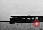 Image premier décollage et atterrissage d'abord sur l'USS Langley (CV-1) Virginia United States USA, 1922, de la seconde 16 séquences d'archives historiques vidéo 65675051264