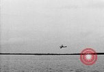 Image premier décollage et atterrissage d'abord sur l'USS Langley (CV-1) Virginia United States USA, 1922, de la seconde 27 séquences d'archives historiques vidéo 65675051264