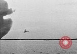 Image premier décollage et atterrissage d'abord sur l'USS Langley (CV-1) Virginia United States USA, 1922, de la seconde 29 séquences d'archives historiques vidéo 65675051264