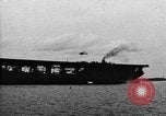 Image premier décollage et atterrissage d'abord sur l'USS Langley (CV-1) Virginia United States USA, 1922, de la seconde 34 séquences d'archives historiques vidéo 65675051264