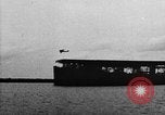 Image premier décollage et atterrissage d'abord sur l'USS Langley (CV-1) Virginia United States USA, 1922, de la seconde 38 séquences d'archives historiques vidéo 65675051264