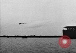 Image premier décollage et atterrissage d'abord sur l'USS Langley (CV-1) Virginia United States USA, 1922, de la seconde 41 séquences d'archives historiques vidéo 65675051264