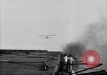 Image premier décollage et atterrissage d'abord sur l'USS Langley (CV-1) Virginia United States USA, 1922, de la seconde 52 séquences d'archives historiques vidéo 65675051264