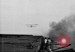 Image premier décollage et atterrissage d'abord sur l'USS Langley (CV-1) Virginia United States USA, 1922, de la seconde 55 séquences d'archives historiques vidéo 65675051264