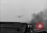 Image premier décollage et atterrissage d'abord sur l'USS Langley (CV-1) Virginia United States USA, 1922, de la seconde 56 séquences d'archives historiques vidéo 65675051264