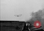 Image premier décollage et atterrissage d'abord sur l'USS Langley (CV-1) Virginia United States USA, 1922, de la seconde 57 séquences d'archives historiques vidéo 65675051264