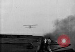 Image premier décollage et atterrissage d'abord sur l'USS Langley (CV-1) Virginia United States USA, 1922, de la seconde 58 séquences d'archives historiques vidéo 65675051264