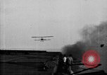 Image premier décollage et atterrissage d'abord sur l'USS Langley (CV-1) Virginia United States USA, 1922, de la seconde 60 séquences d'archives historiques vidéo 65675051264