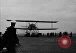 Standbild Douglas DT Wasserflugzeug San Diego California USA, 1924, aus Sekunde 10 historischem Filmmaterial Videoclip 65675051267