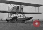 Standbild Douglas DT Wasserflugzeug San Diego California USA, 1924, aus Sekunde 21 historischem Filmmaterial Videoclip 65675051267