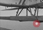 Standbild Douglas DT Wasserflugzeug San Diego California USA, 1924, aus Sekunde 28 historischem Filmmaterial Videoclip 65675051267