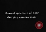 Standbild Grizzly Bear Alaska United States USA, 1929, aus Sekunde 4 historischem Filmmaterial Videoclip 65675051271