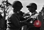 Immagine di Il maggiore generale O W Griswold Bougainville nelle Isole Salomone, 1944, secondo 49 filmato di repertorio 65675051302