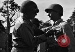Immagine di Il maggiore generale O W Griswold Bougainville nelle Isole Salomone, 1944, secondo 50 filmato di repertorio 65675051302