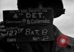 Standbild USA 127 Field Artillery Regiment Haubitzen feuern Saint Lo Frankreich, 1944, aus Sekunde 4 historischem Filmmaterial Videoclip 65675051311