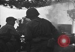 Standbild USA 127 Field Artillery Regiment Batterie B Saint Lo Frankreich, 1944, aus Sekunde 37 historischem Filmmaterial Videoclip 65675051313
