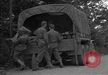 Standbild USA 127 Field Artillery Regiment Saint Lo Frankreich, 1944, aus Sekunde 19 historischem Filmmaterial Videoclip 65675051314