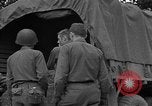 Standbild USA 127 Field Artillery Regiment Saint Lo Frankreich, 1944, aus Sekunde 27 historischem Filmmaterial Videoclip 65675051314