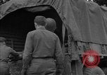 Standbild USA 127 Field Artillery Regiment Saint Lo Frankreich, 1944, aus Sekunde 28 historischem Filmmaterial Videoclip 65675051314