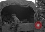 Standbild USA 127 Field Artillery Regiment Saint Lo Frankreich, 1944, aus Sekunde 39 historischem Filmmaterial Videoclip 65675051314