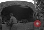 Standbild USA 127 Field Artillery Regiment Saint Lo Frankreich, 1944, aus Sekunde 40 historischem Filmmaterial Videoclip 65675051314