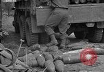 Standbild USA 127 Field Artillery Regiment Saint Lo Frankreich, 1944, aus Sekunde 47 historischem Filmmaterial Videoclip 65675051314