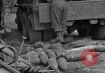 Standbild USA 127 Field Artillery Regiment Saint Lo Frankreich, 1944, aus Sekunde 48 historischem Filmmaterial Videoclip 65675051314