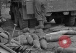 Standbild USA 127 Field Artillery Regiment Saint Lo Frankreich, 1944, aus Sekunde 49 historischem Filmmaterial Videoclip 65675051314