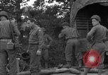 Standbild USA 127 Field Artillery Regiment Saint Lo Frankreich, 1944, aus Sekunde 50 historischem Filmmaterial Videoclip 65675051314