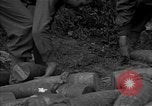 Standbild USA 127 Field Artillery Regiment Saint Lo Frankreich, 1944, aus Sekunde 62 historischem Filmmaterial Videoclip 65675051314