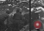 Standbild USA 127 Field Artillery Regiment Saint Lo Frankreich, 1944, aus Sekunde 17 historischem Filmmaterial Videoclip 65675051315
