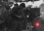 Standbild USA 127 Field Artillery Regiment Saint Lo Frankreich, 1944, aus Sekunde 39 historischem Filmmaterial Videoclip 65675051315