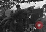 Standbild USA 127 Field Artillery Regiment Saint Lo Frankreich, 1944, aus Sekunde 41 historischem Filmmaterial Videoclip 65675051315