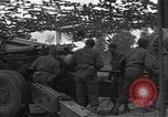 Standbild USA 127 Field Artillery Regiment Saint Lo Frankreich, 1944, aus Sekunde 51 historischem Filmmaterial Videoclip 65675051315