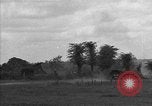 Standbild USA 127 Field Artillery Regiment Saint Lo Frankreich, 1944, aus Sekunde 7 historischem Filmmaterial Videoclip 65675051316
