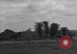Standbild USA 127 Field Artillery Regiment Saint Lo Frankreich, 1944, aus Sekunde 13 historischem Filmmaterial Videoclip 65675051316