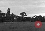 Standbild USA 127 Field Artillery Regiment Saint Lo Frankreich, 1944, aus Sekunde 38 historischem Filmmaterial Videoclip 65675051316