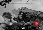 Standbild USA 127 Field Artillery Regiment Saint Lo Frankreich, 1944, aus Sekunde 46 historischem Filmmaterial Videoclip 65675051317
