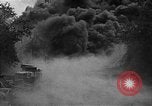 Standbild Straße frei von Minen mit Sprengsätzen Emelie Frankreich, 1944, aus Sekunde 14 historischem Filmmaterial Videoclip 65675051321