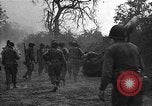 Standbild Straße frei von Minen mit Sprengsätzen Emelie Frankreich, 1944, aus Sekunde 27 historischem Filmmaterial Videoclip 65675051321