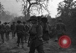 Standbild Straße frei von Minen mit Sprengsätzen Emelie Frankreich, 1944, aus Sekunde 31 historischem Filmmaterial Videoclip 65675051321