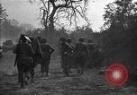Standbild Straße frei von Minen mit Sprengsätzen Emelie Frankreich, 1944, aus Sekunde 35 historischem Filmmaterial Videoclip 65675051321