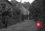 Standbild USA 35th Infantry Division Saint Lo Frankreich, 1944, aus Sekunde 42 historischem Filmmaterial Videoclip 65675051328