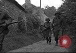 Standbild USA 35th Infantry Division Saint Lo Frankreich, 1944, aus Sekunde 54 historischem Filmmaterial Videoclip 65675051328