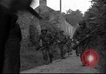 Standbild USA 35th Infantry Division Saint Lo Frankreich, 1944, aus Sekunde 60 historischem Filmmaterial Videoclip 65675051328