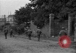Standbild USA 35th Infantry Division Saint Lo Frankreich, 1944, aus Sekunde 10 historischem Filmmaterial Videoclip 65675051331
