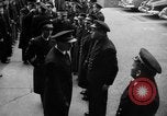 Immagine di French Naval officer Philadelphia Pennsylvania USA, 1951, secondo 21 filmato di repertorio 65675051348