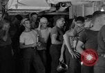 Standbild United States Navy Segler geniessen Eis Pazifik, 1954, aus Sekunde 4 historischem Filmmaterial Videoclip 65675051350