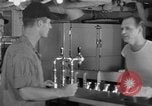 Standbild United States Navy Segler geniessen Eis Pazifik, 1954, aus Sekunde 17 historischem Filmmaterial Videoclip 65675051350